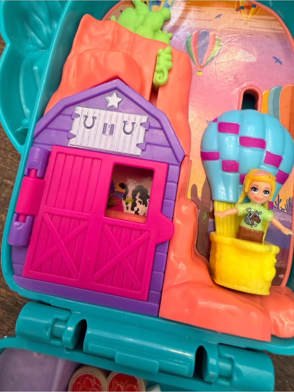 Mattel Polly Pocket Cactus Cowgirl Ranch Compact 2019 GKJ46 Case & Original Doll - Picture 5 of 12